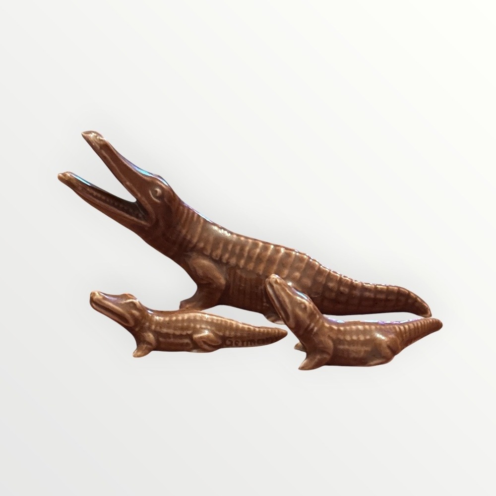 Vintage German Ceramic Alligator Figurine Set Brown Glazed Miniature Gator 3pc